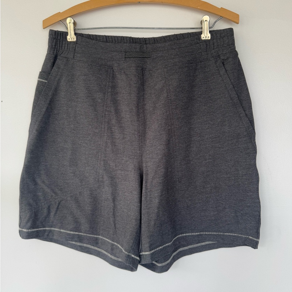Lunya Lahgo Dark Gray Men's Shorts NWOT SMALL‎